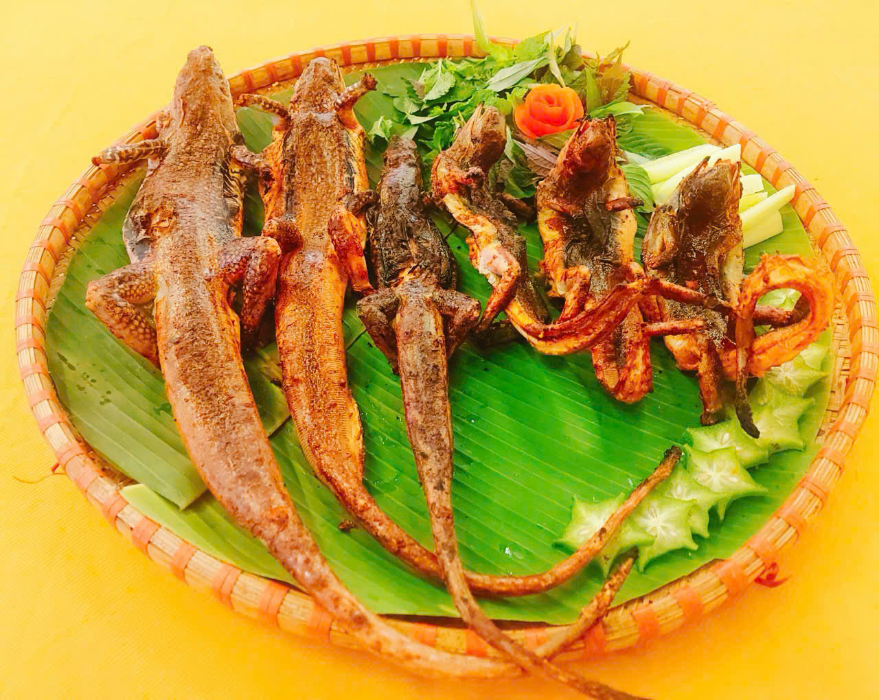 Món dông nướng muối ớt đặc sản Phan Thiết tại Vietnam Home Mũi Né